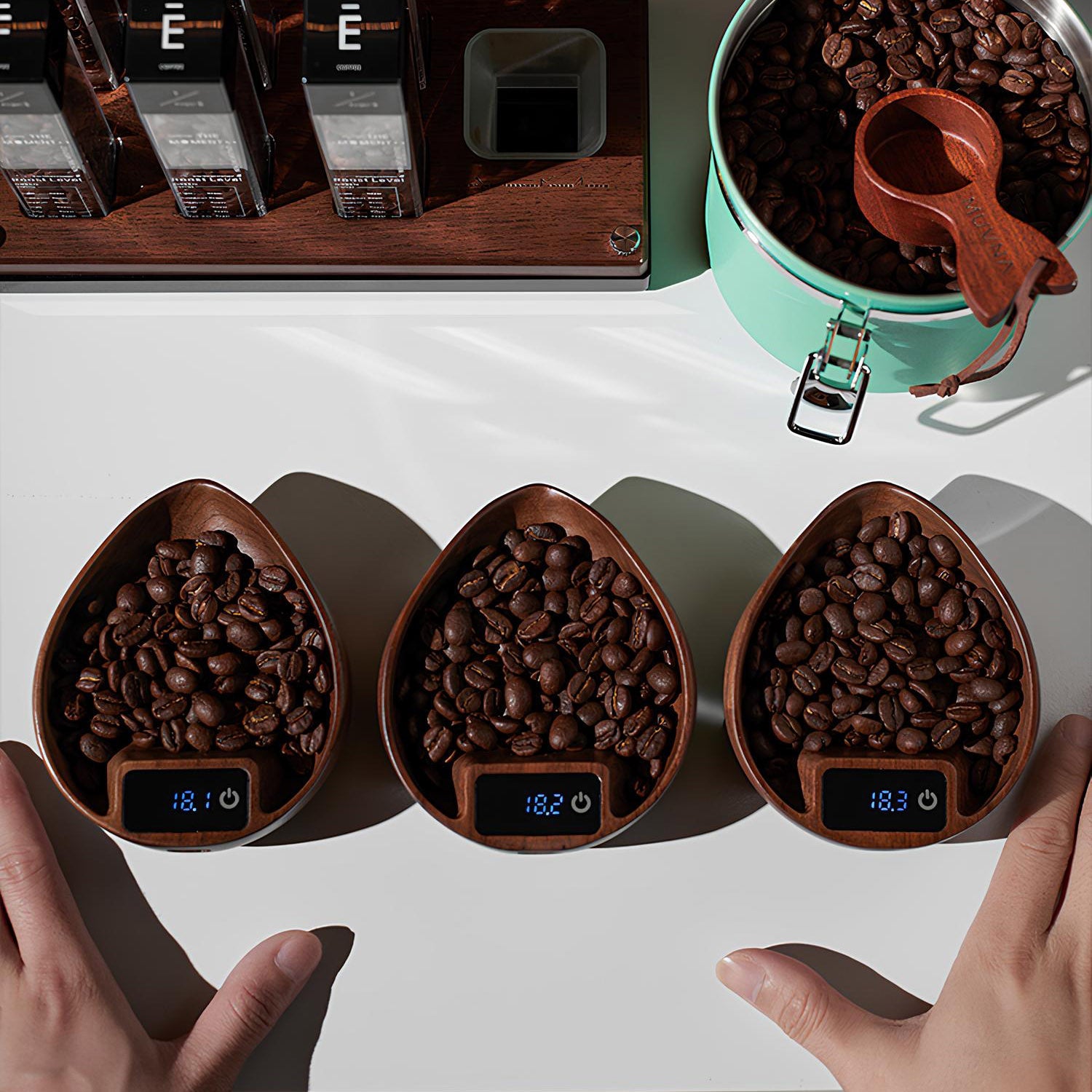 Electronic Walnut Coffee Scale With Leaf Shade