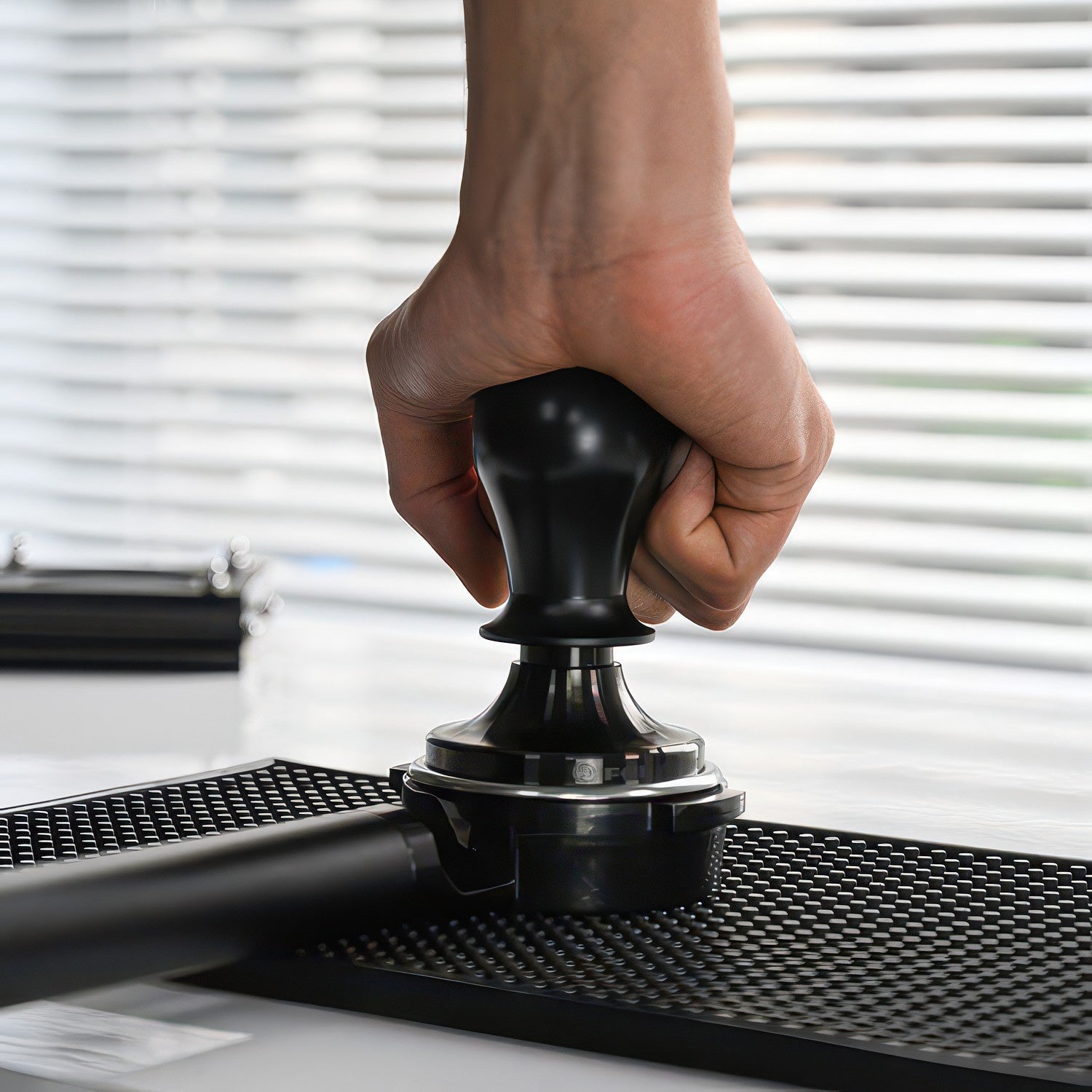 Flat Bottomless Portafilter - High-Efficiency Extraction