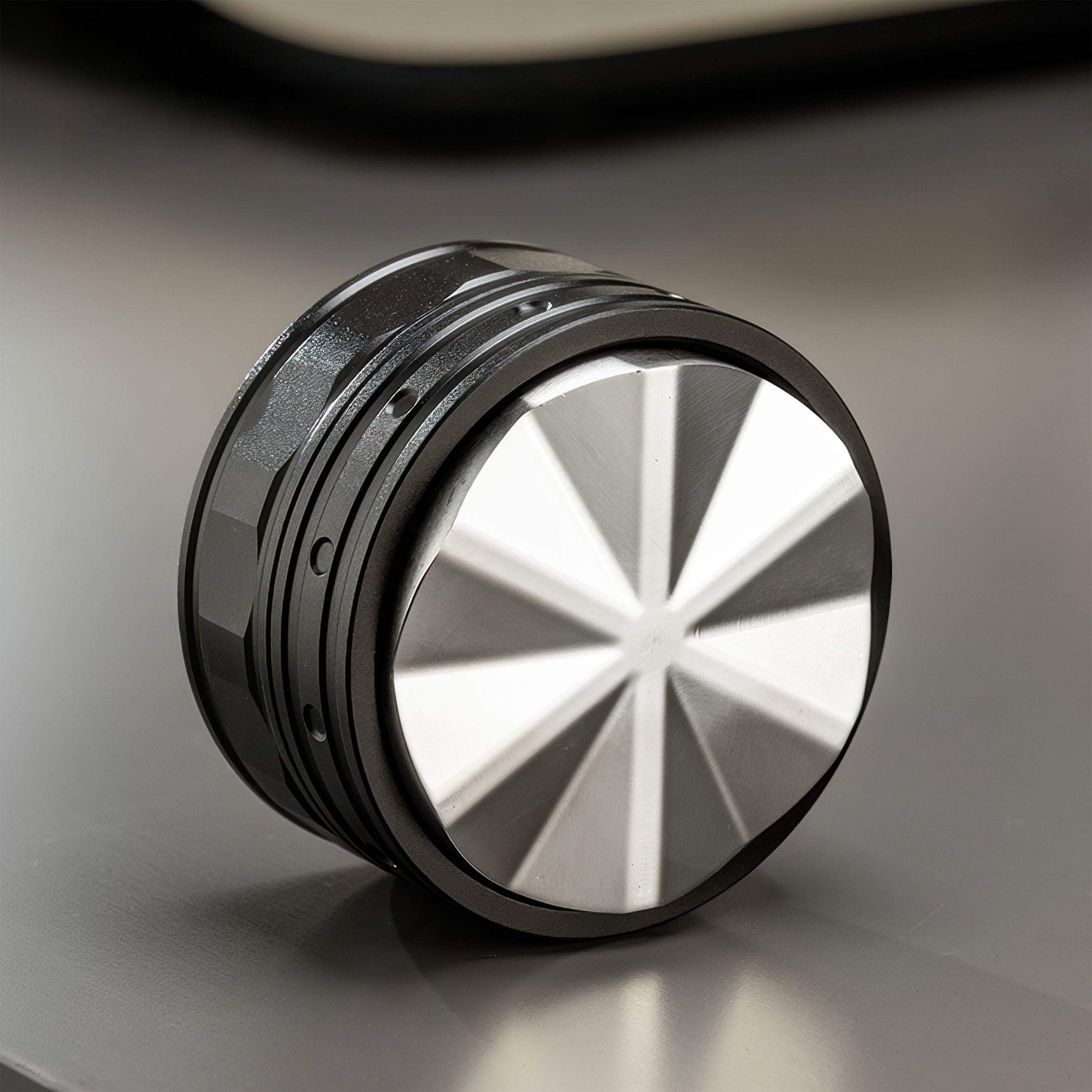 UFO Gravity Distributor - Stainless Steel Leveler