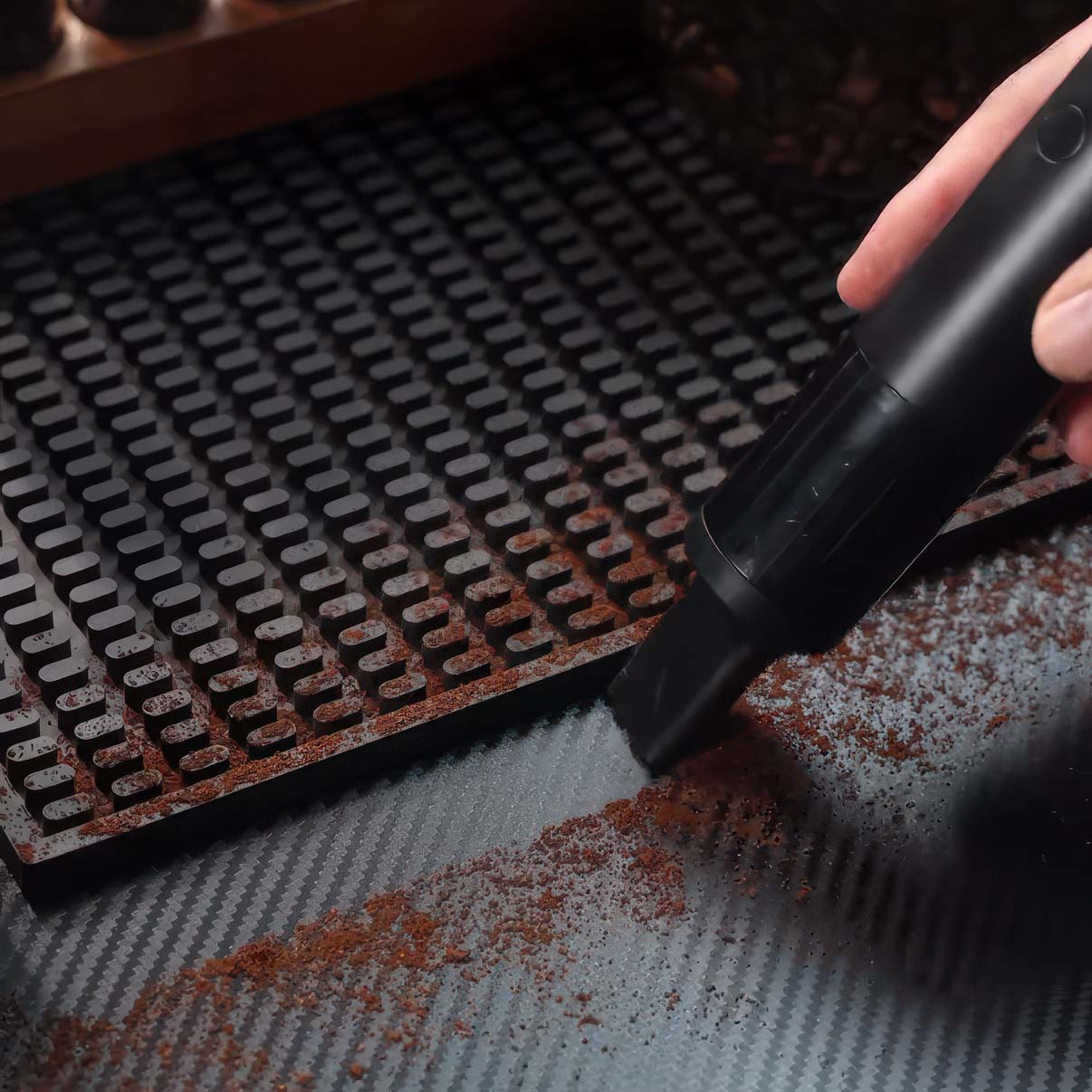The Barista Air Wand™ | Precision 2-in-1 Grinder Vacuum & Blower